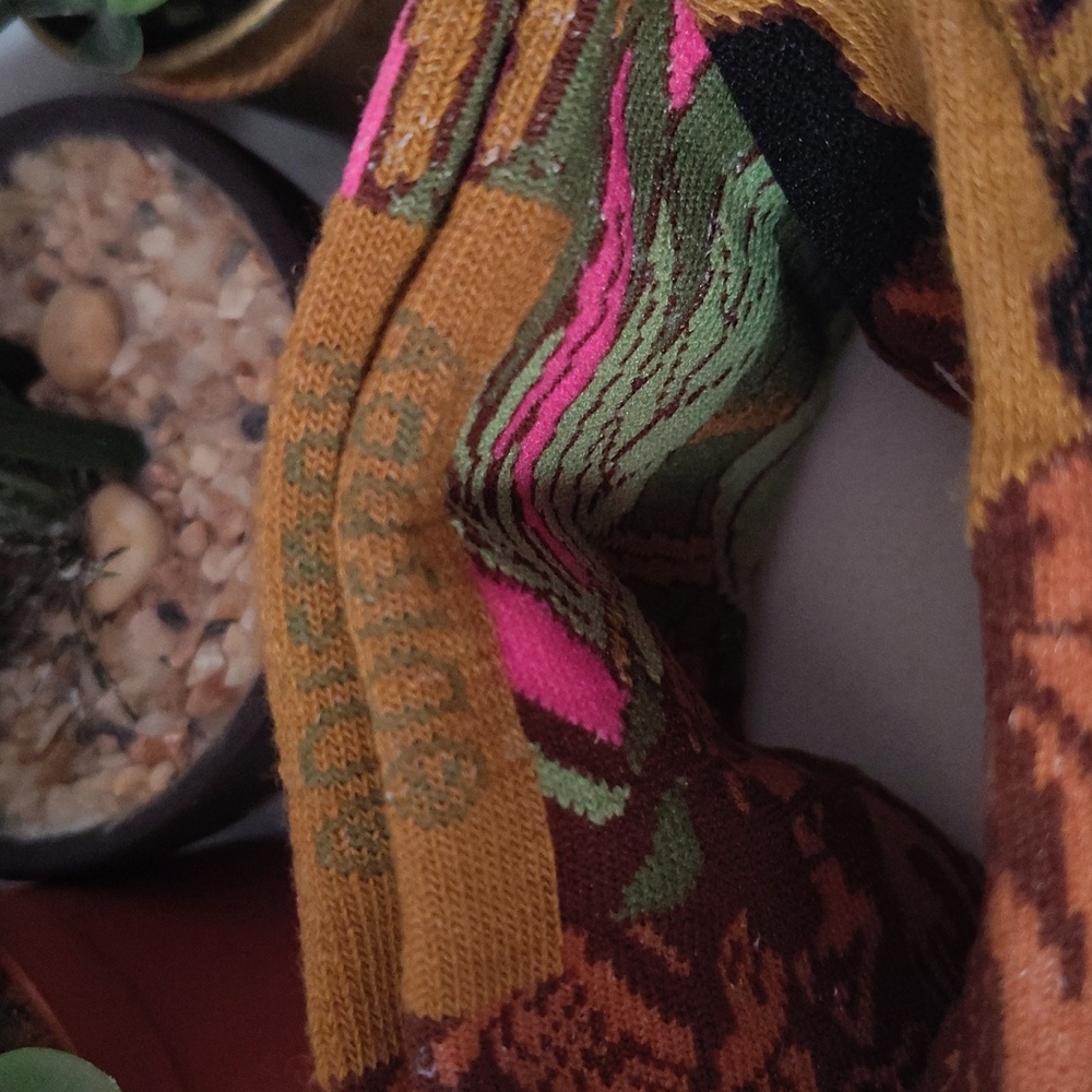 Disney Maui From Moana Crew Socks - Picture 4 of 6